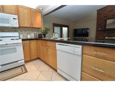 37532 Carpathia Sterling Heights, MI 48310