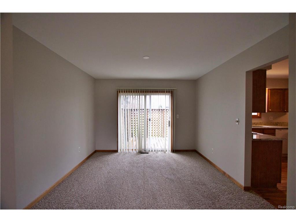 12407 Plumbrook Rd