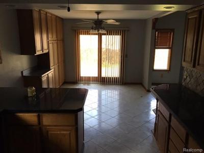 For Sale: 35339 Kensington Sterling Heights, MI 48312