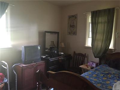 For Sale: 2592 Barclay Utica, MI 48317