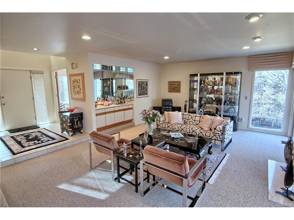 6281 Gatewood