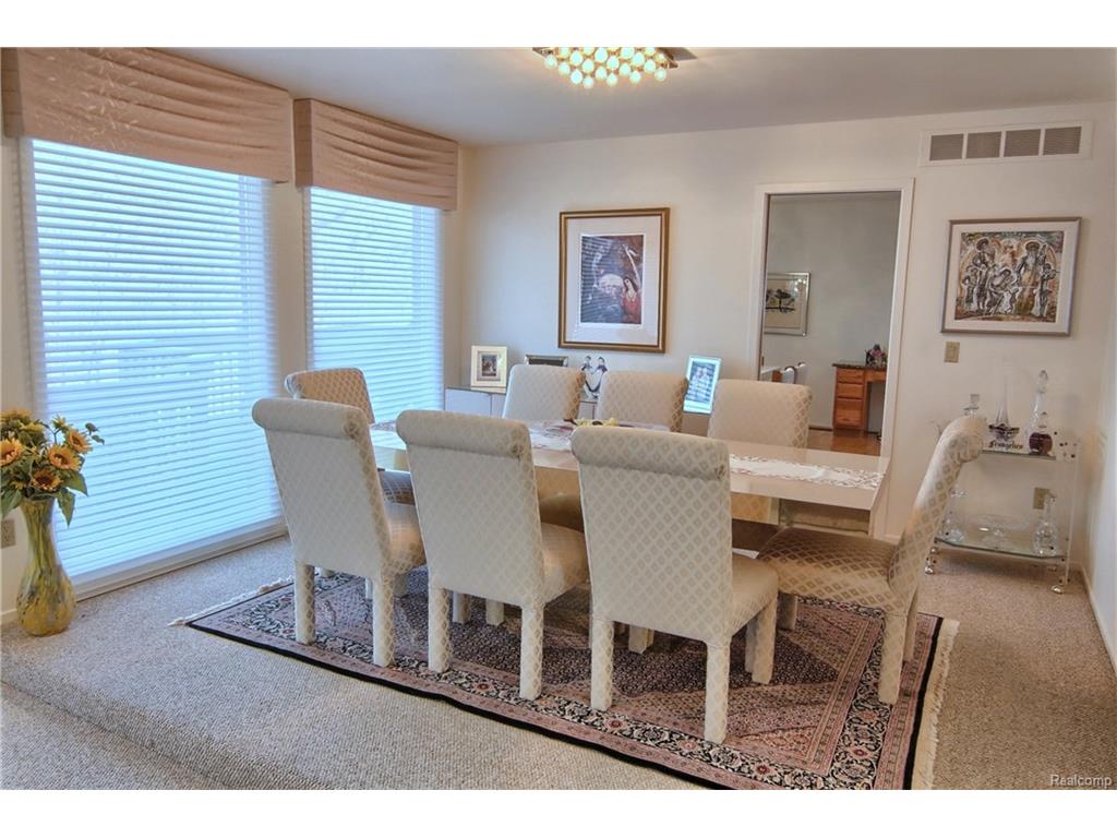 6281 Gatewood
