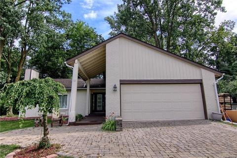 5830 Farmington