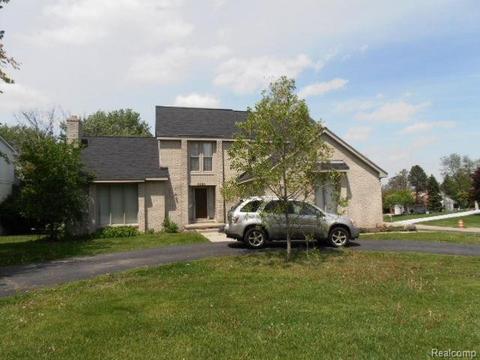 5830 Farmington