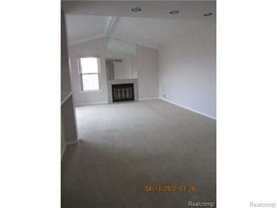 For Sale: 6621 Firestone Crse West Bloomfield, MI 48322