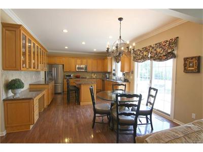 7585 Windgate Cir