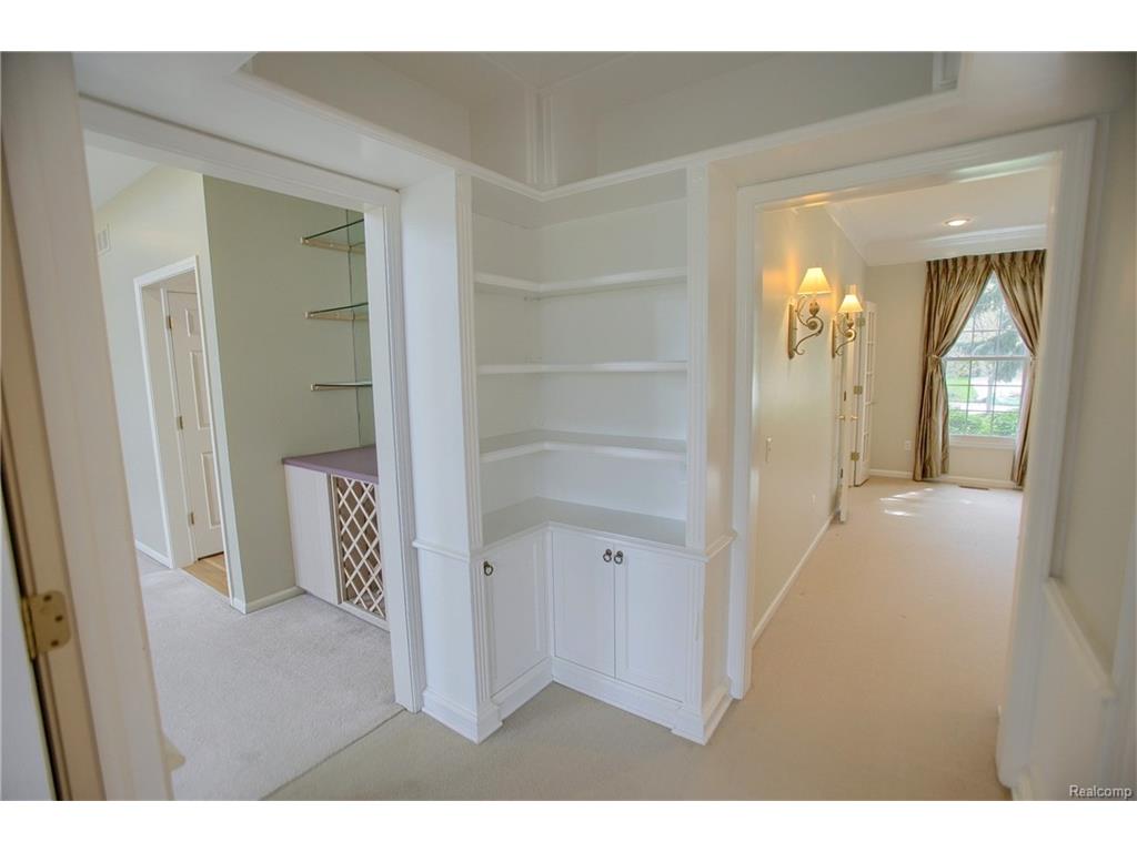 5874 Orchard Woods Dr