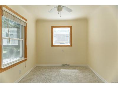 For Sale: 7161 Wedworth Waterford, MI 48327