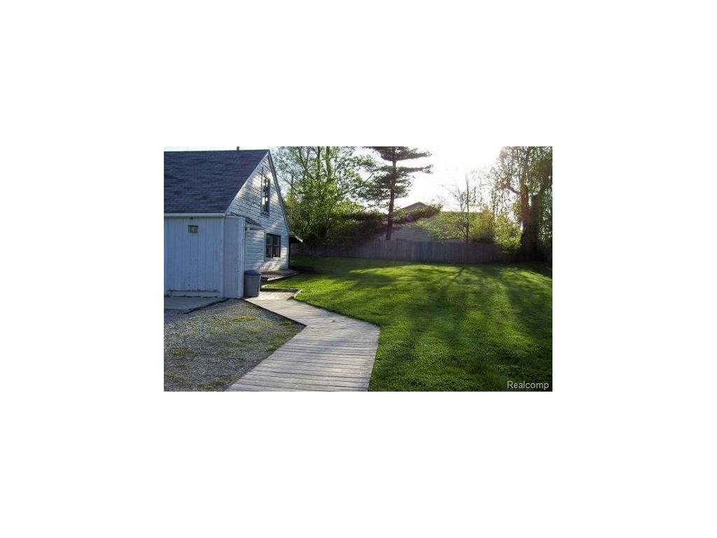 3876 Cresthaven Dr