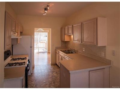 3190 Brookside Waterford, MI 48328