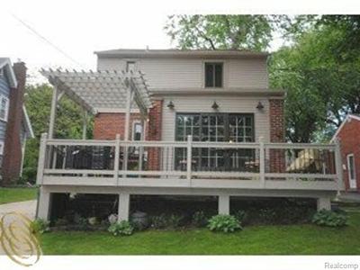 2645 Woodbine Waterford, MI 48328