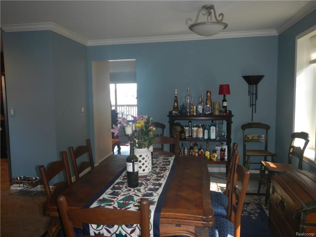 For Sale: 3106 Bay Front Ct Waterford, MI 48328