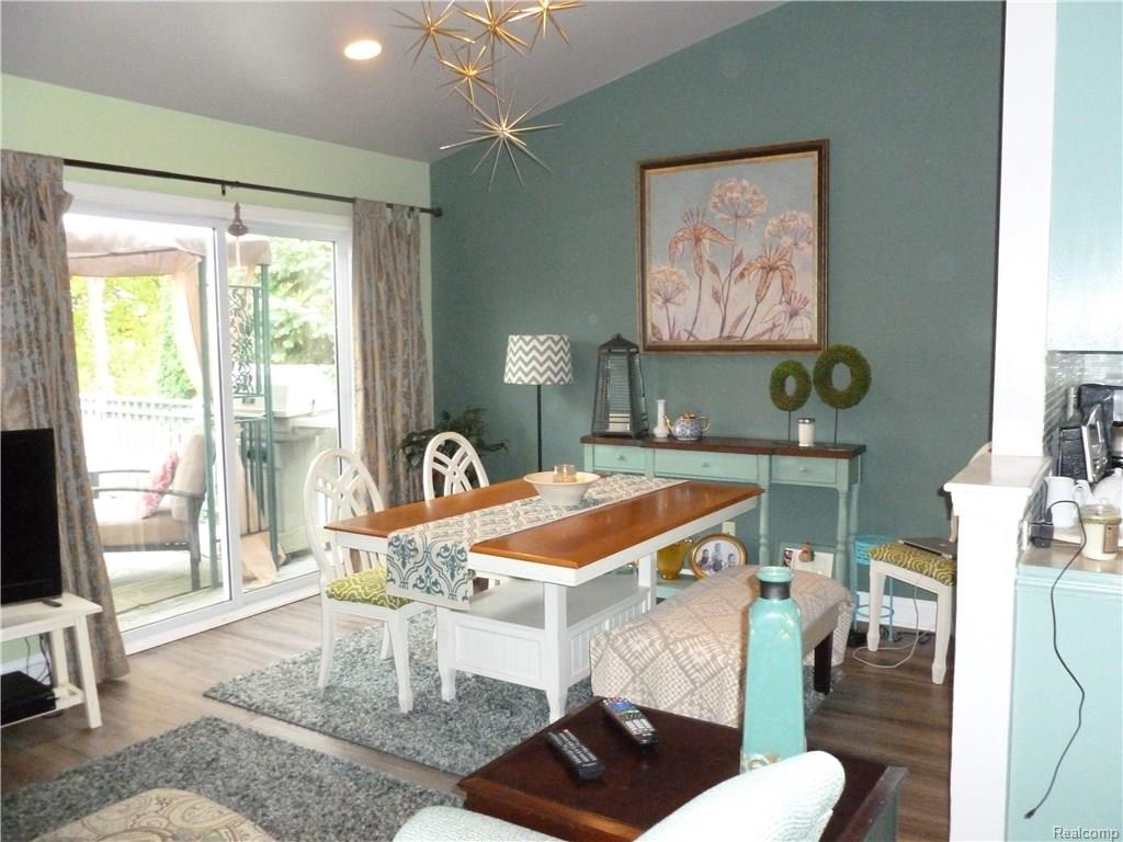 2844 Birchwood