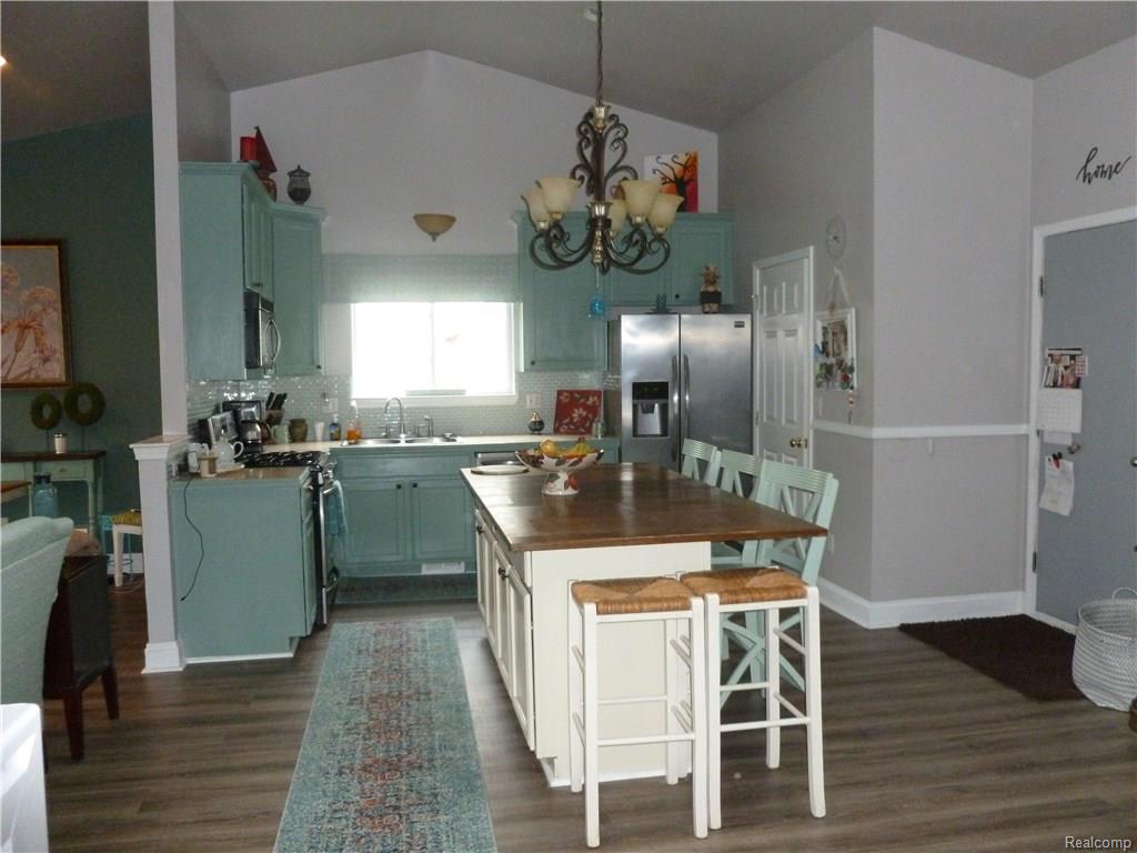 2844 Birchwood