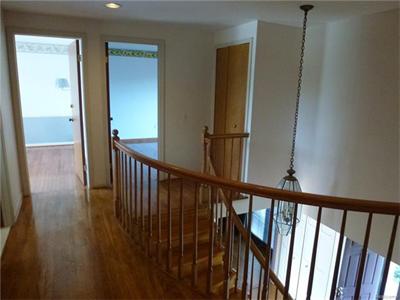 For Sale: 29691 Canterbury Crse Farmington, MI 48331