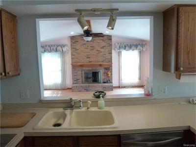 For Sale: 29691 Canterbury Crse Farmington, MI 48331