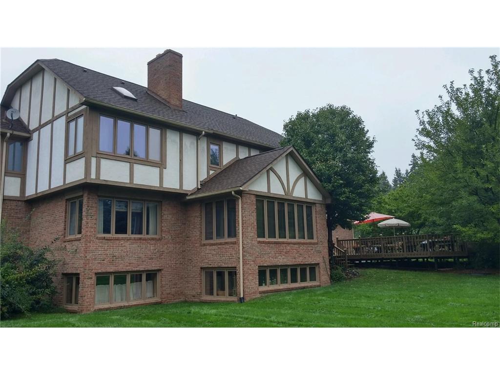 34167 Lyncroft Ct