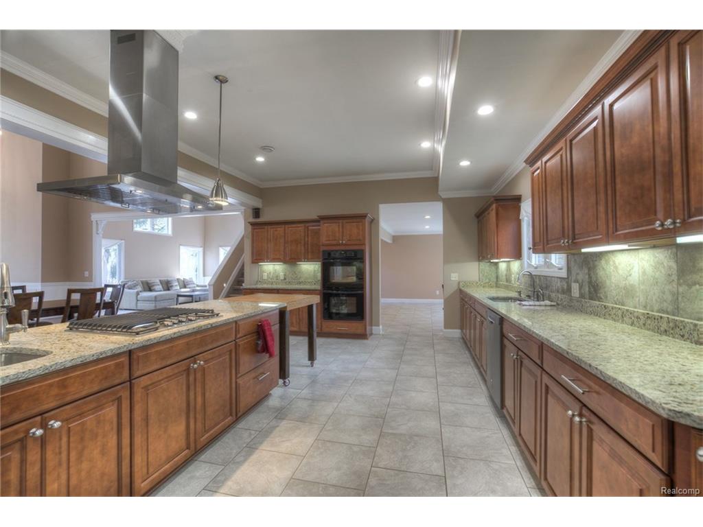6886 W Knollwood Cir