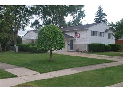 For Sale: 24109 S Duncan Cir Farmington, MI 48336