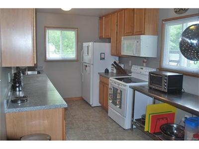 For Sale: 24109 S Duncan Cir Farmington, MI 48336