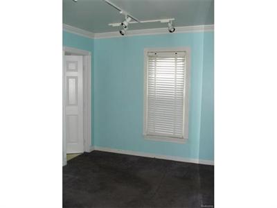 For Sale: 27 Hazel Main Unit #APT 1 Pontiac, MI 48341