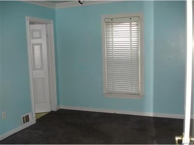 For Sale: 27 Hazel Main Unit #APT 1 Pontiac, MI 48341