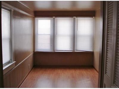 For Sale: 27 Hazel Main Unit #APT 3 Pontiac, MI 48341