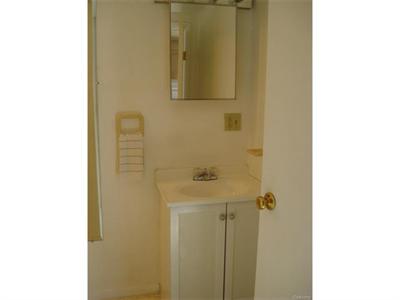 For Sale: 27 Hazel Main Unit #APT 3 Pontiac, MI 48341