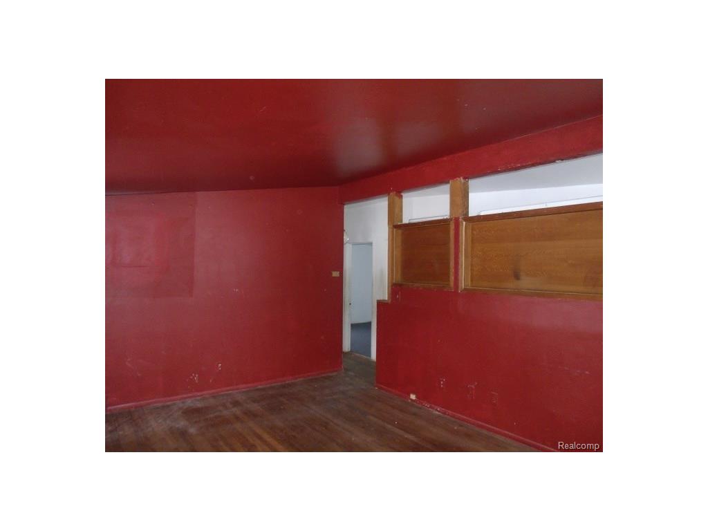 995 N Cass Lake Rd #240