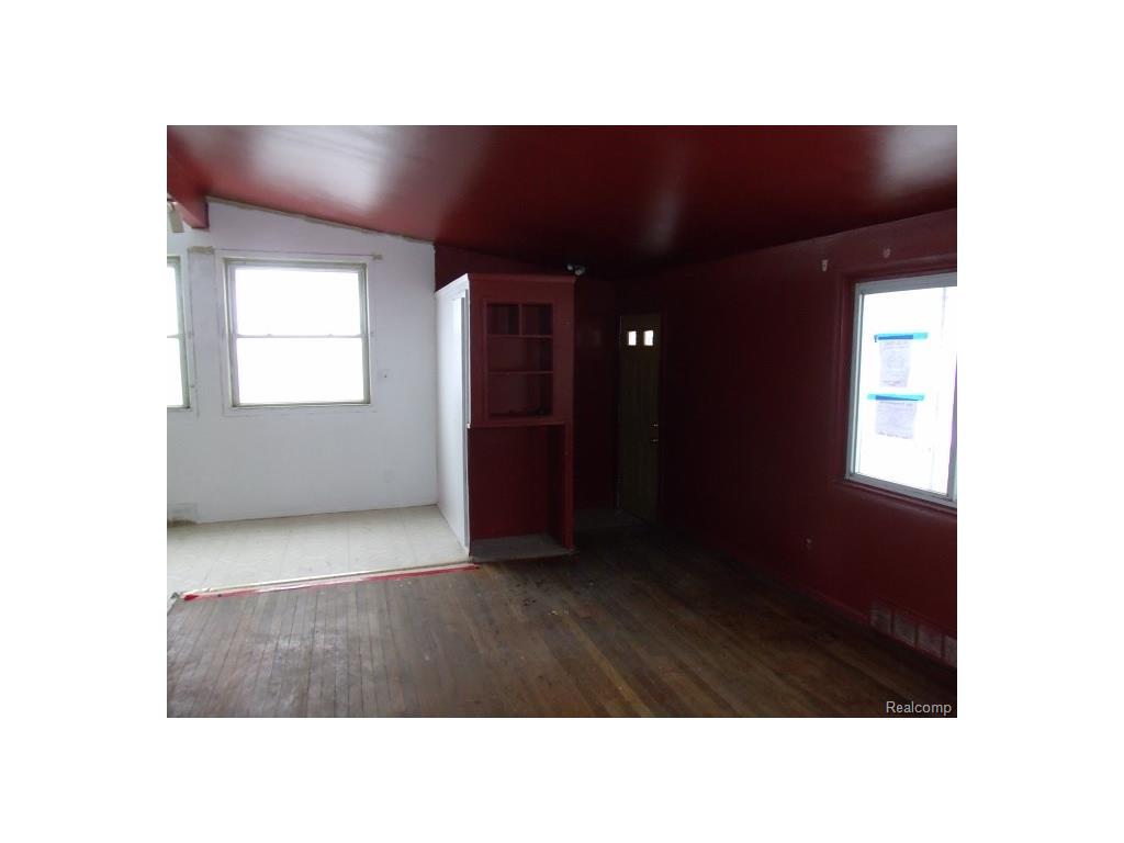 995 N Cass Lake Rd #240