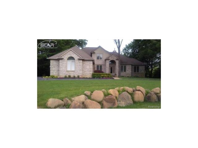 8207 Brookstone Ln
