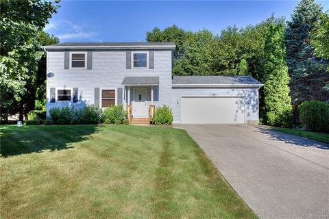 6303 Golf View Dr
