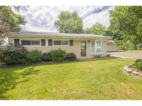 6303 Golf View Dr