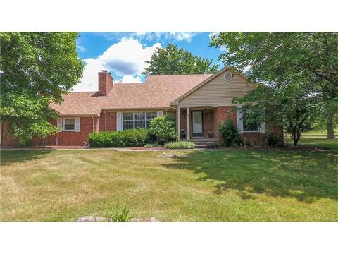 220 Persimmon Ct