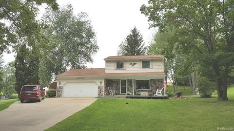 220 Persimmon Ct
