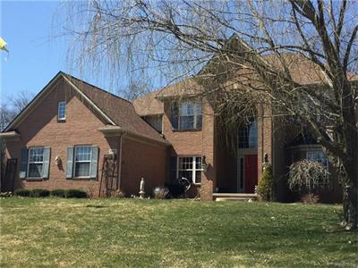 763 Scott Highland, MI 48356
