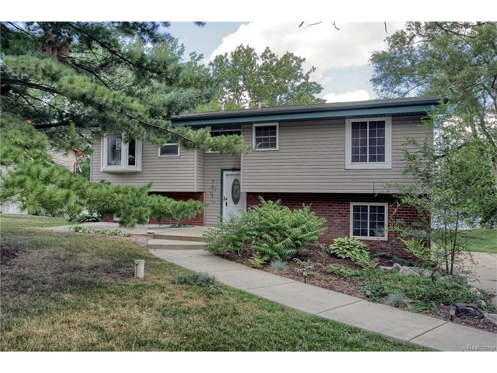 807 Towhee Cir