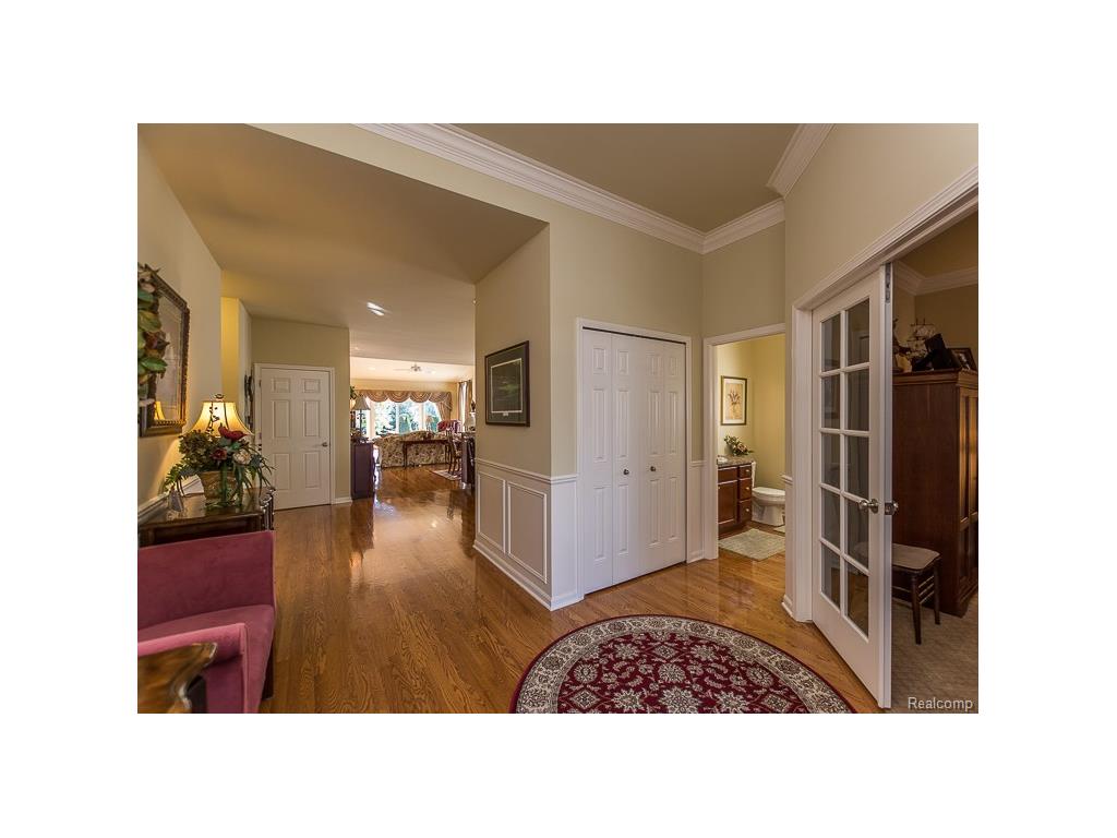 333 Asbury Ct #14