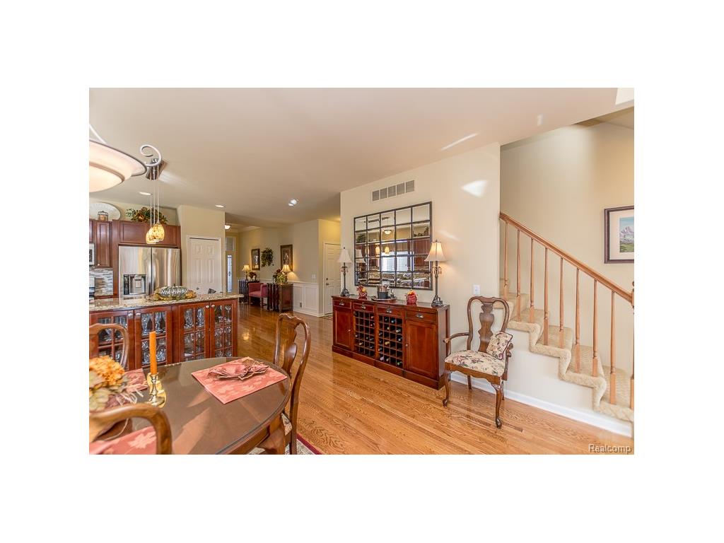 333 Asbury Ct #14
