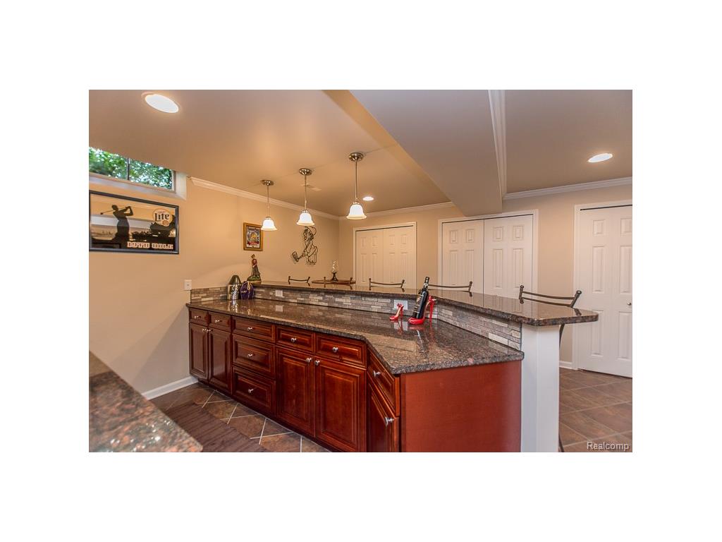 333 Asbury Ct #14