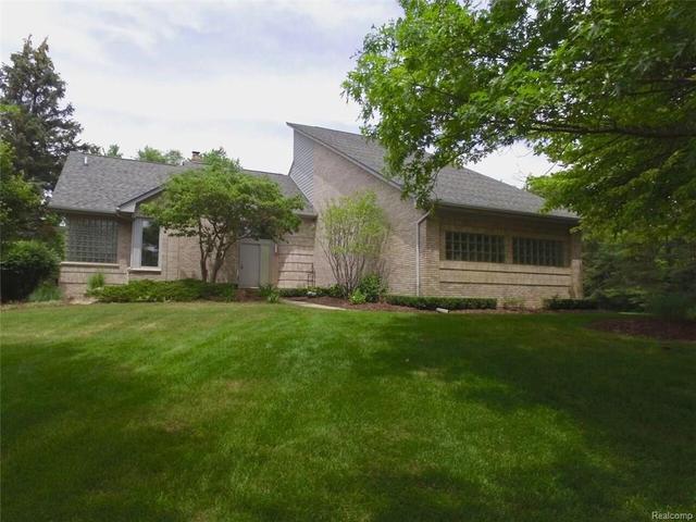 3871 White Tail Dr
