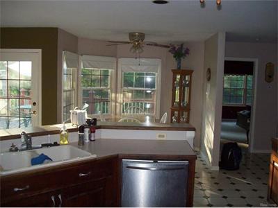 For Sale: 2945 Birch Grove Crse Oxford, MI 48370