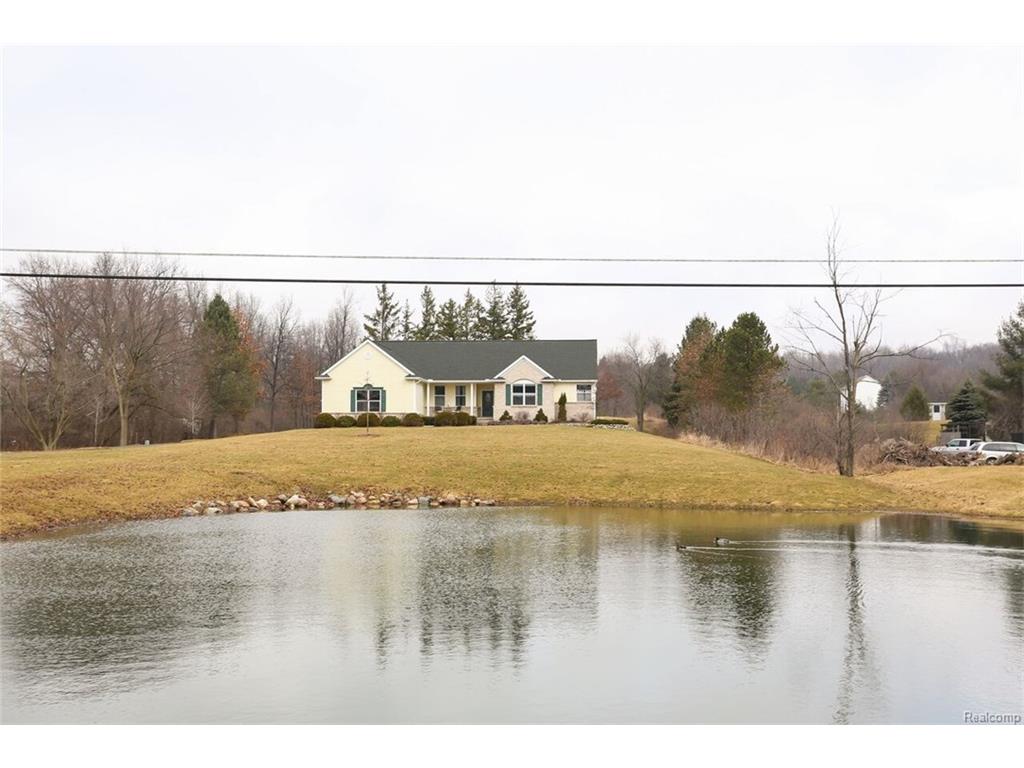 52 Parker Ln