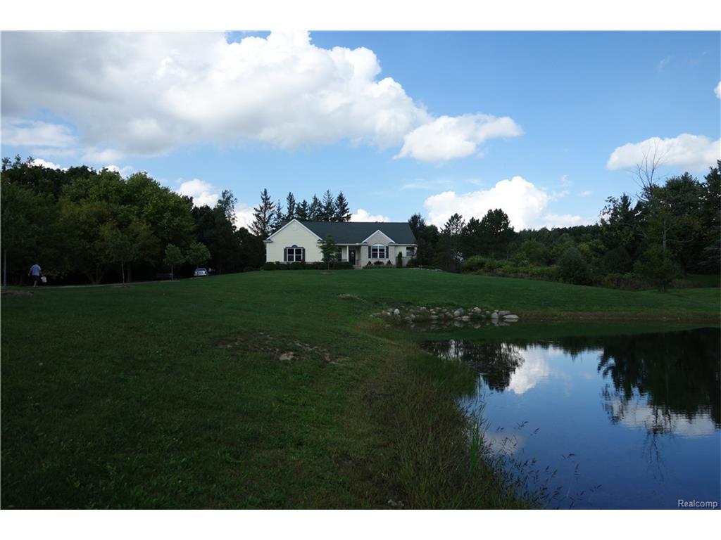 52 Parker Ln