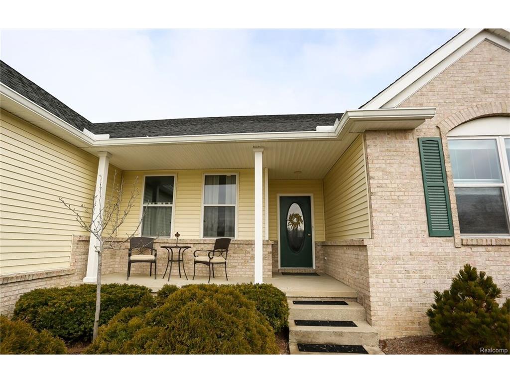 52 Parker Ln