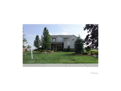 1491 Glass Lake Cir
