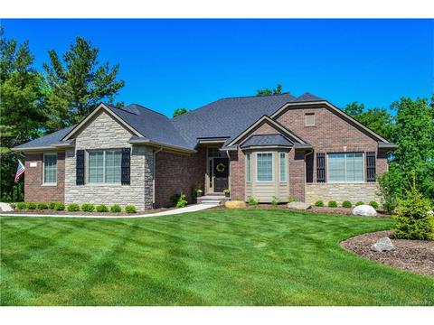 1491 Glass Lake Cir
