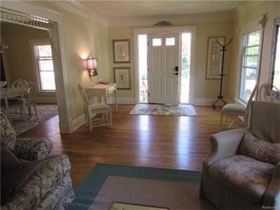 For Sale: 324 East Milford, MI 48381