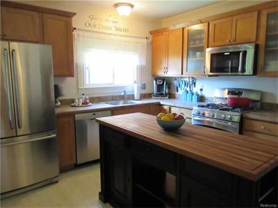 For Sale: 324 East Milford, MI 48381