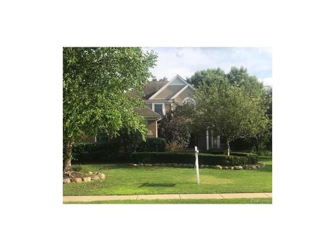 3130 Towering Oaks